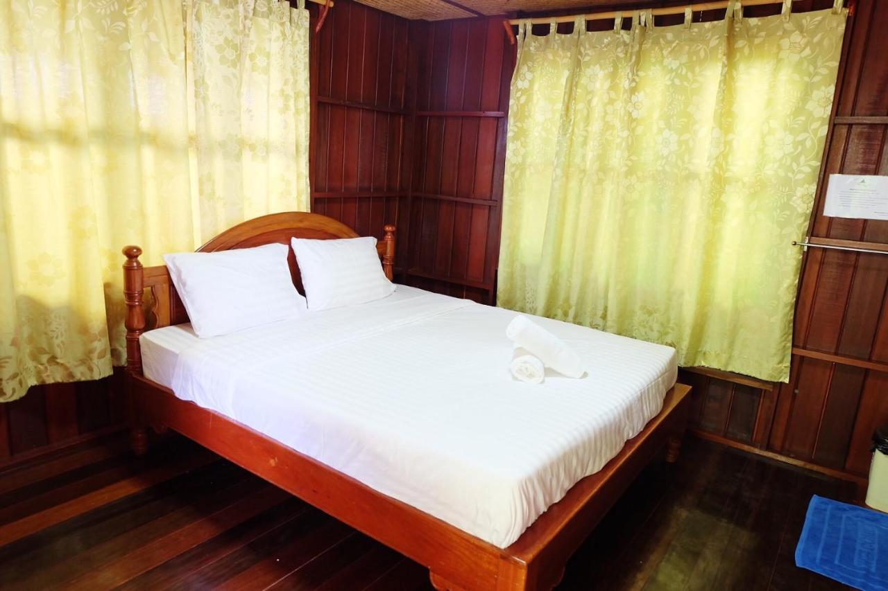 Ruennamyen Resort Amphawa Szamutszongkhram Kültér fotó