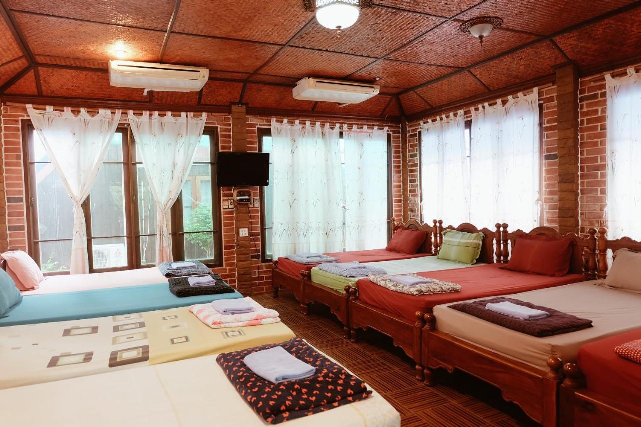 Ruennamyen Resort Amphawa Szamutszongkhram Kültér fotó