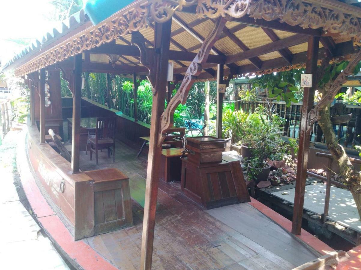 Ruennamyen Resort Amphawa Szamutszongkhram Kültér fotó